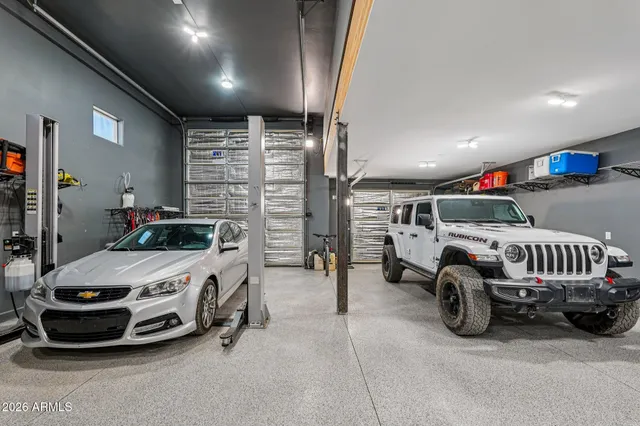 a en suite bathroom with a sink and a mirror