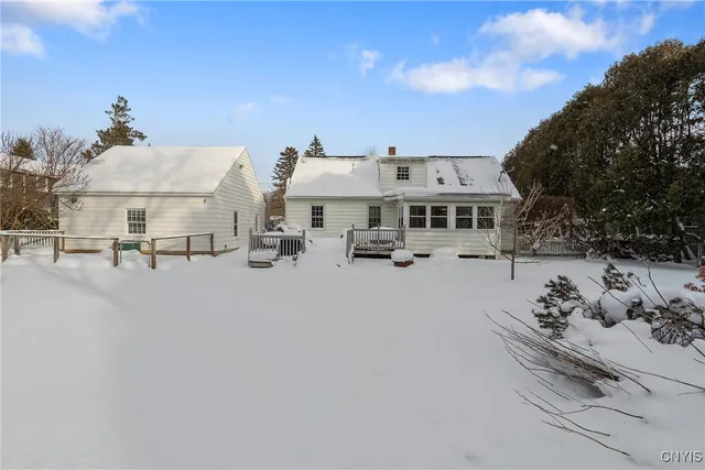 $299,500 | 63 Lyndon Road, De Witt, NY 13066