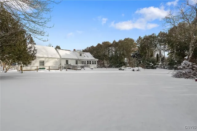 $299,500 | 63 Lyndon Road, De Witt, NY 13066