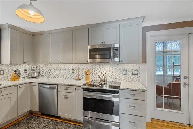 $299,500 | 63 Lyndon Road, De Witt, NY 13066