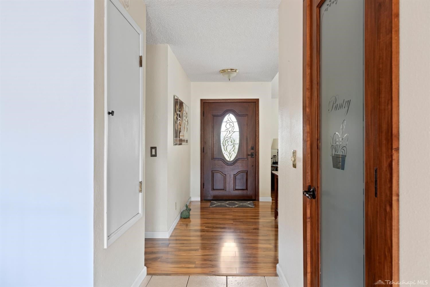 26015 Bear Valley Road Tehachapi, CA 93561 - Photo 8 of 22 Gallery Image 8