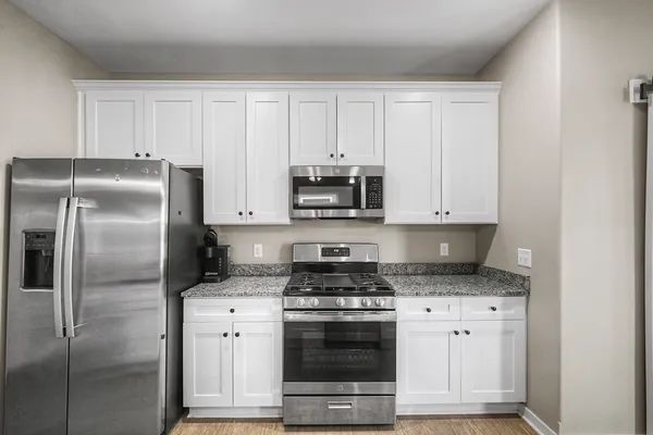 $274,900 | 618 Anjali Court, Unit 618, Sycamore, IL 60178