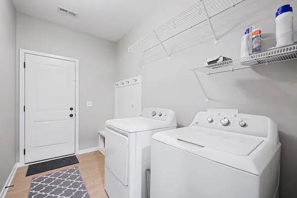 $274,900 | 618 Anjali Court, Unit 618, Sycamore, IL 60178