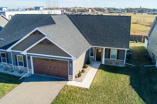 $274,900 | 618 Anjali Court, Unit 618, Sycamore, IL 60178