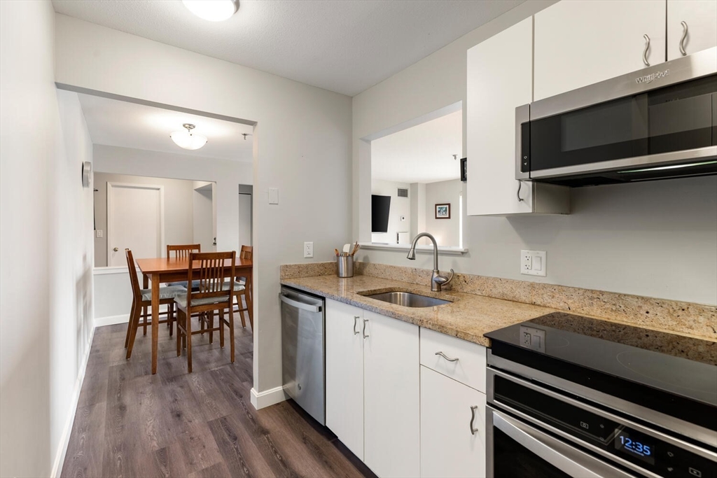 269 Cambridge Road, Unit 605 Woburn, MA 01801 - Photo 15 of 35