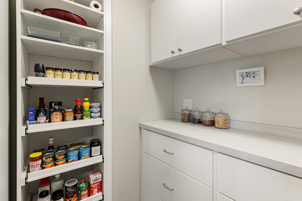 269 Cambridge Road, Unit 605 Woburn, MA 01801 - Photo 17 of 35