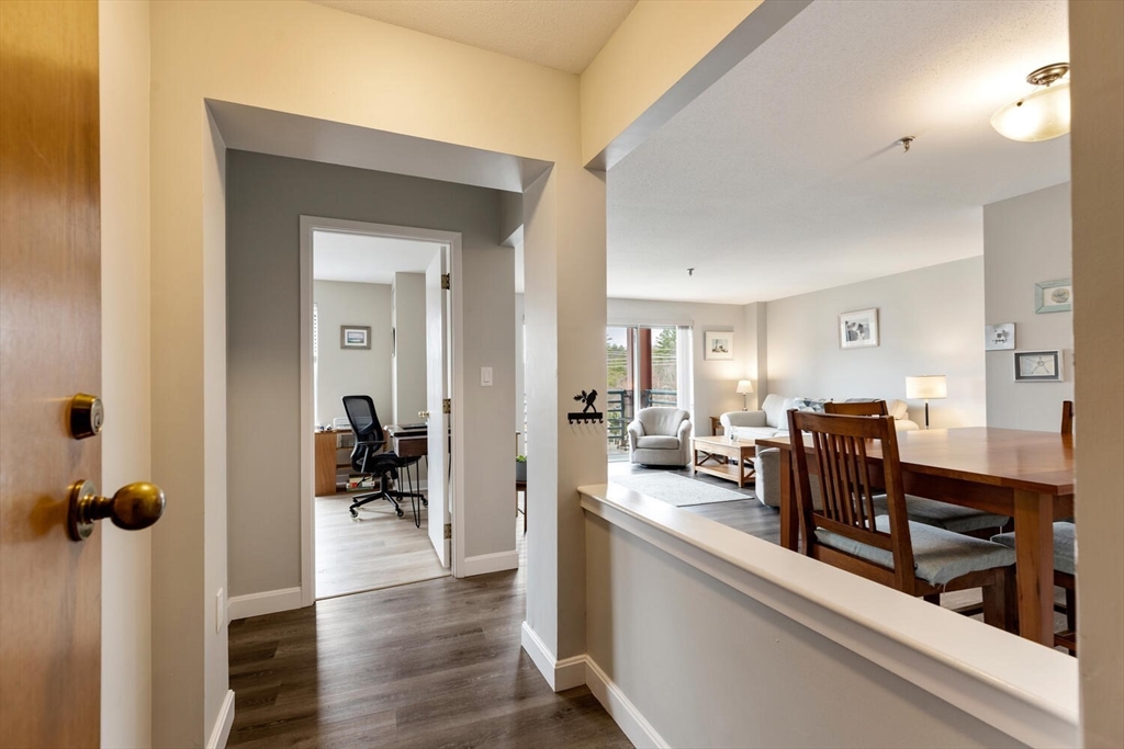 269 Cambridge Road, Unit 605 Woburn, MA 01801 - Photo 5 of 35