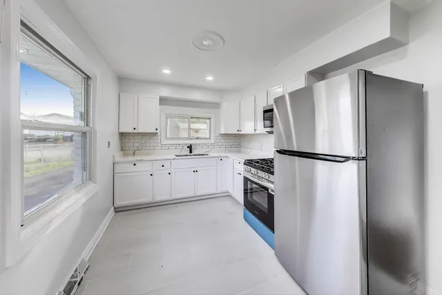 $170,000 | 16450 Honore Avenue, Markham, IL 60428