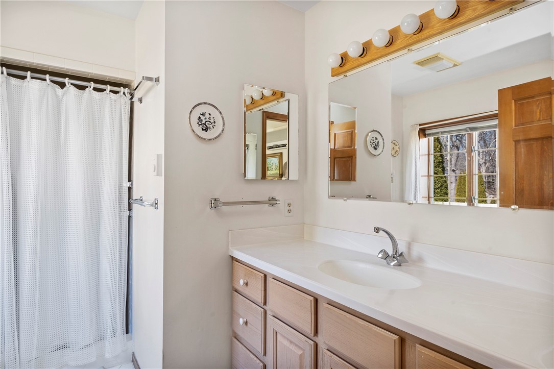 90 Donizetti Road Westerly, RI 02891 - Photo 26 of 32 Master bath