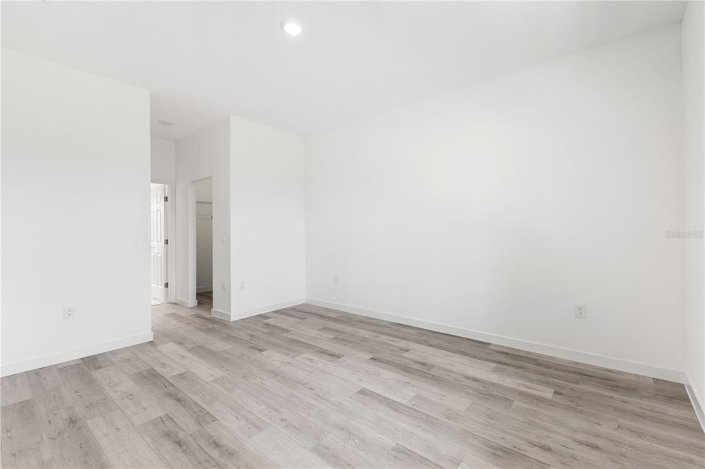 925 Desmoines Way Poinciana, FL 34759 - Photo 23 of 40 a view of an empty room