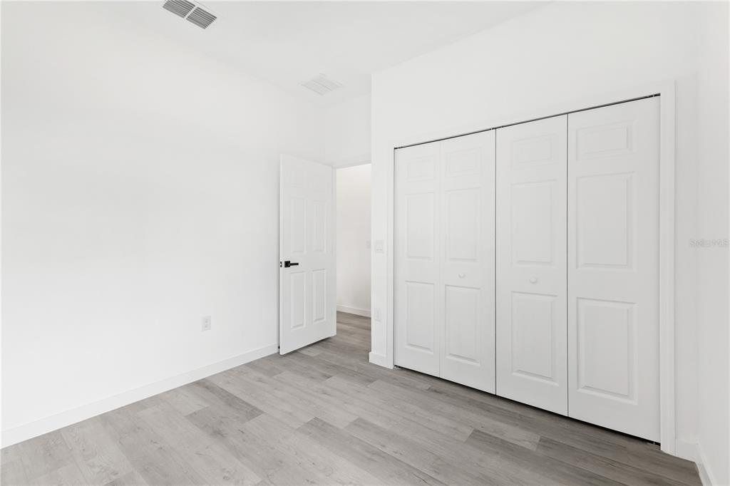 925 Desmoines Way Poinciana, FL 34759 - Photo 33 of 40 a view of an empty room