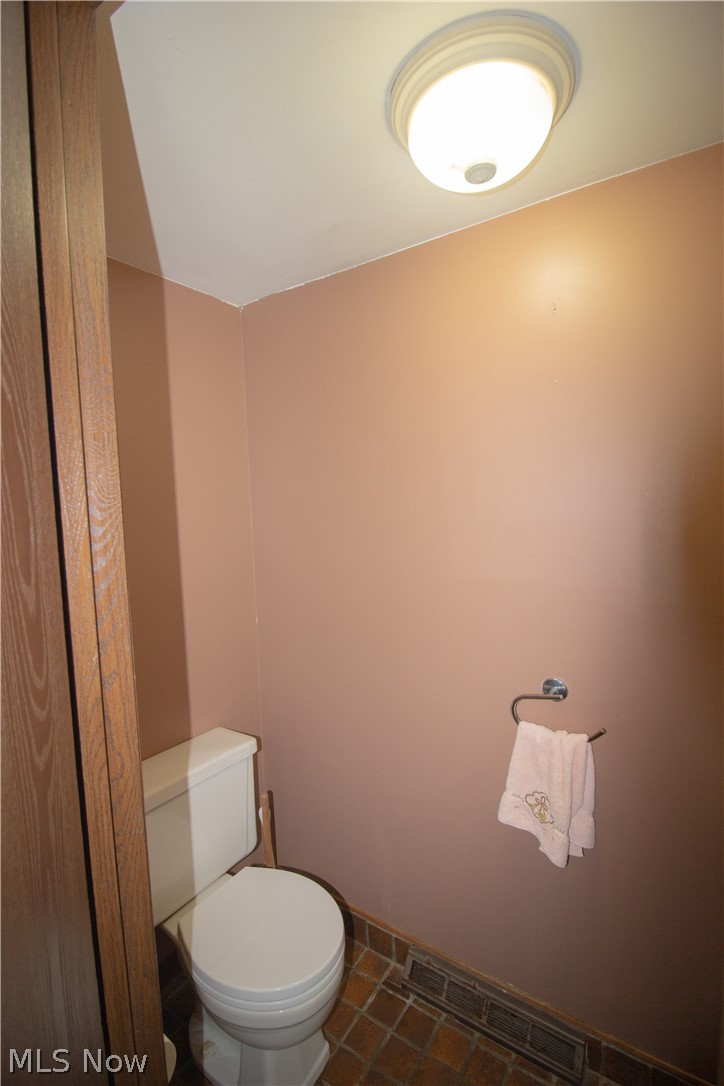 767 Bacon Road Painesville, OH 44077 - Photo 6 of 22 Half Bath