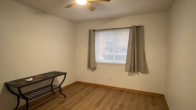 $1,900 | 1650 Mill Street, Unit 206, Des Plaines, IL 60016