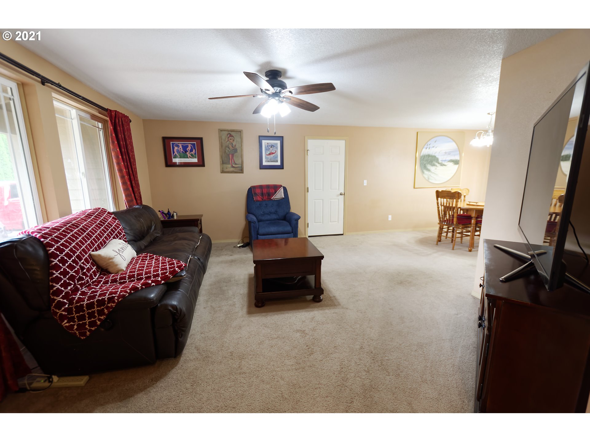 32899 Northwest Peak Road Scappoose, OR 97056 - Photo 4 of 32 Gallery Image 4