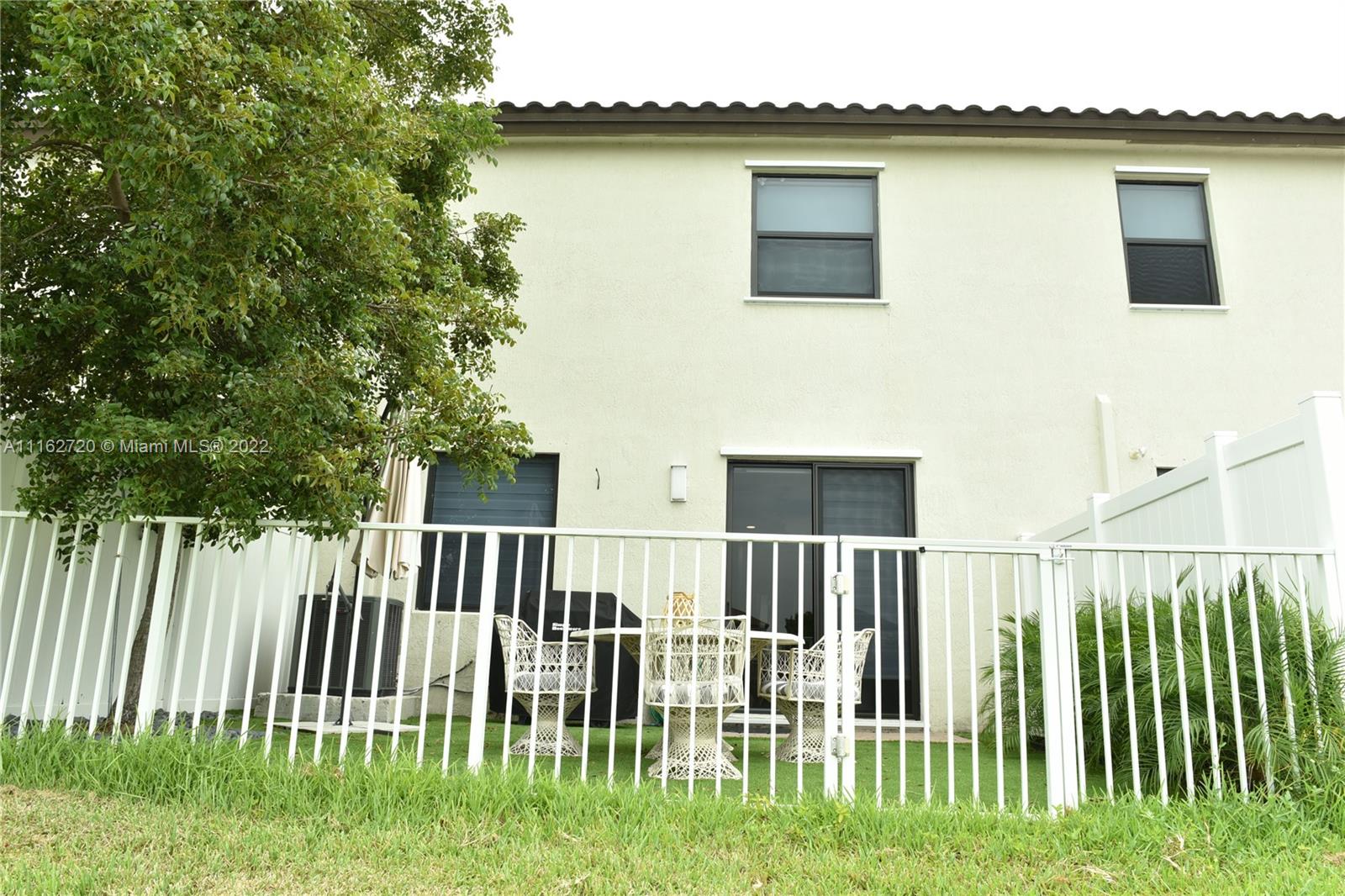 Hialeah Hialeah, FL 33018 - Photo 42 of 60 a view of outdoor kitchen and outdoor space