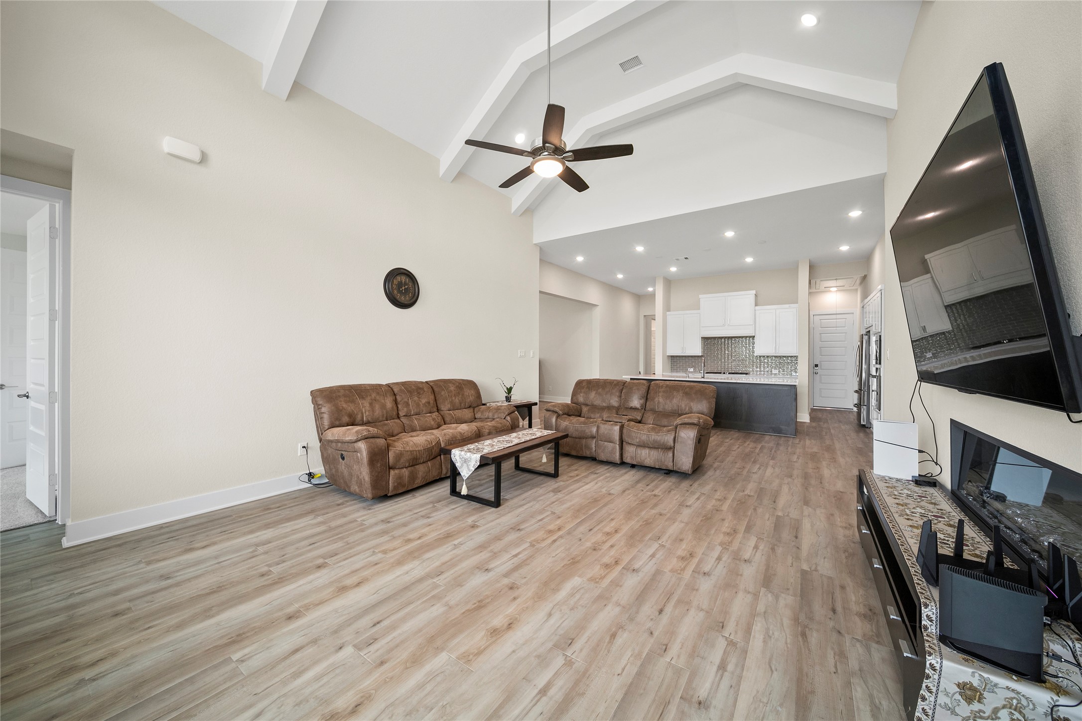 5914 Emerald Ranch Lane Fulshear, TX 77441 - Photo 7 of 28 Gallery Image 7