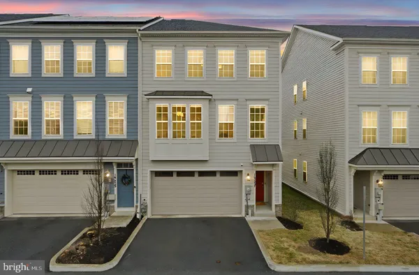 $969,000 | 10237 Travilah Grove Circle, Rockville, MD 20850