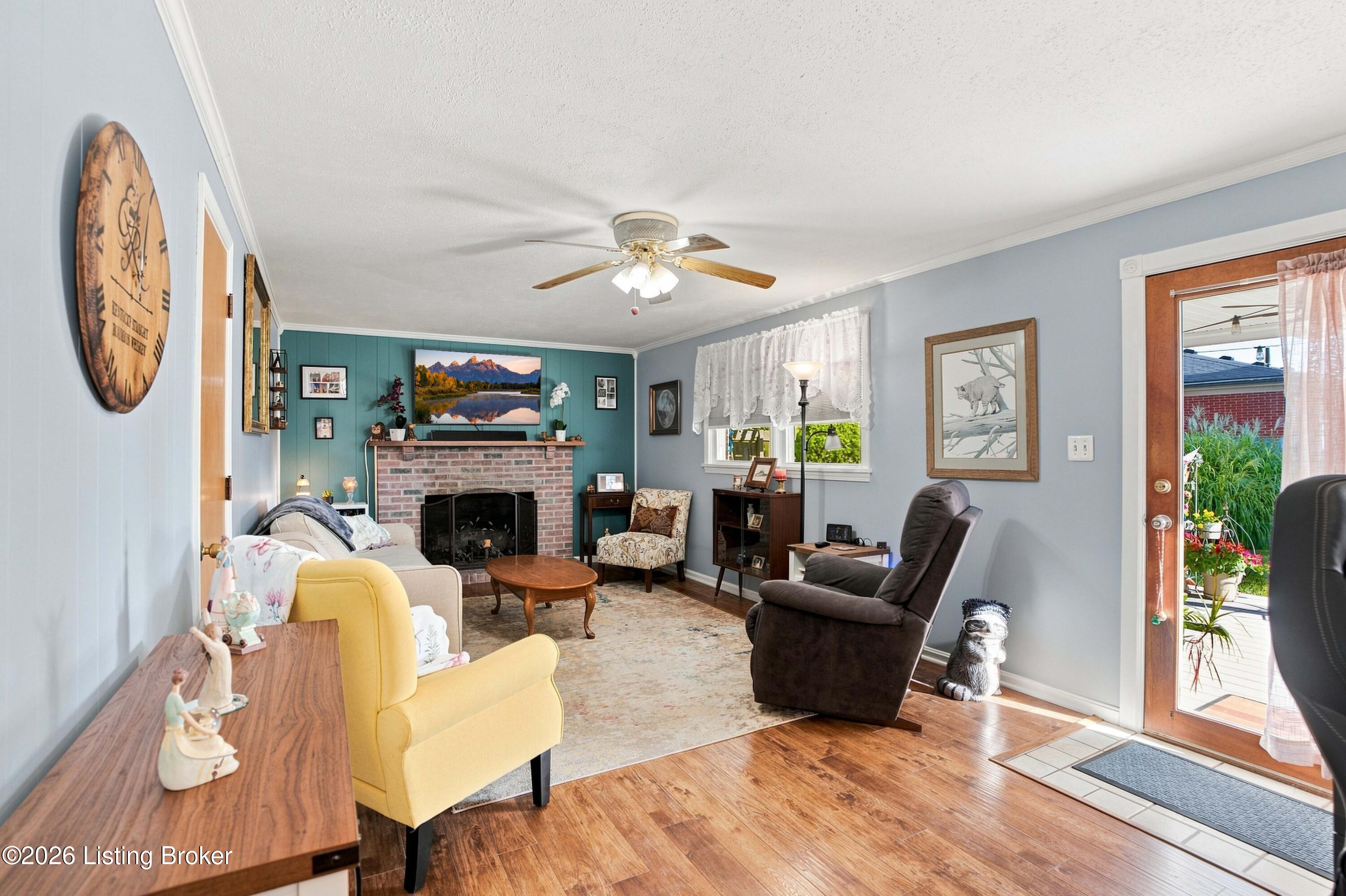 6217 Maywick Road Louisville, KY 40272 - Photo 8 of 46 DSC09342 2