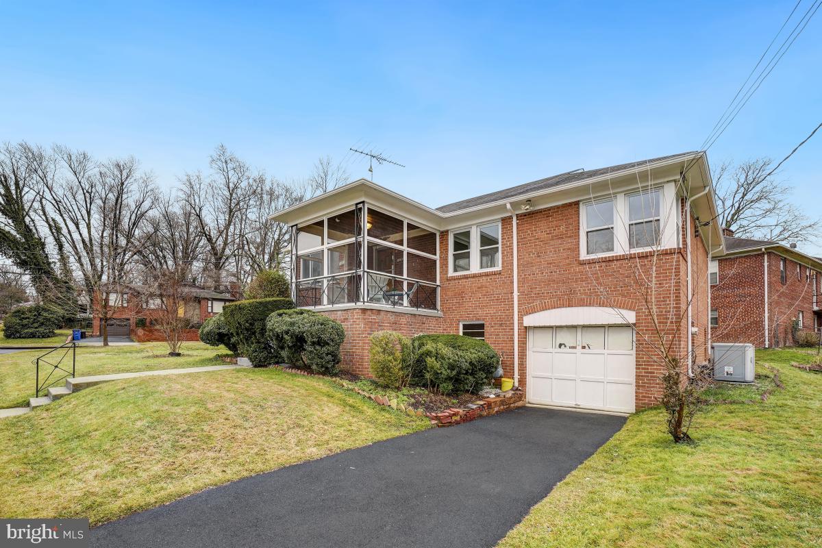 2300 Westview Drive Silver Spring, MD 20910 - Photo 2 of 38 One car garage
