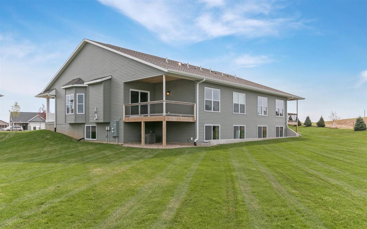 460 Ridge View Drive Fairfax, IA 52228 - Photo 2 of 24 Gallery Image 2