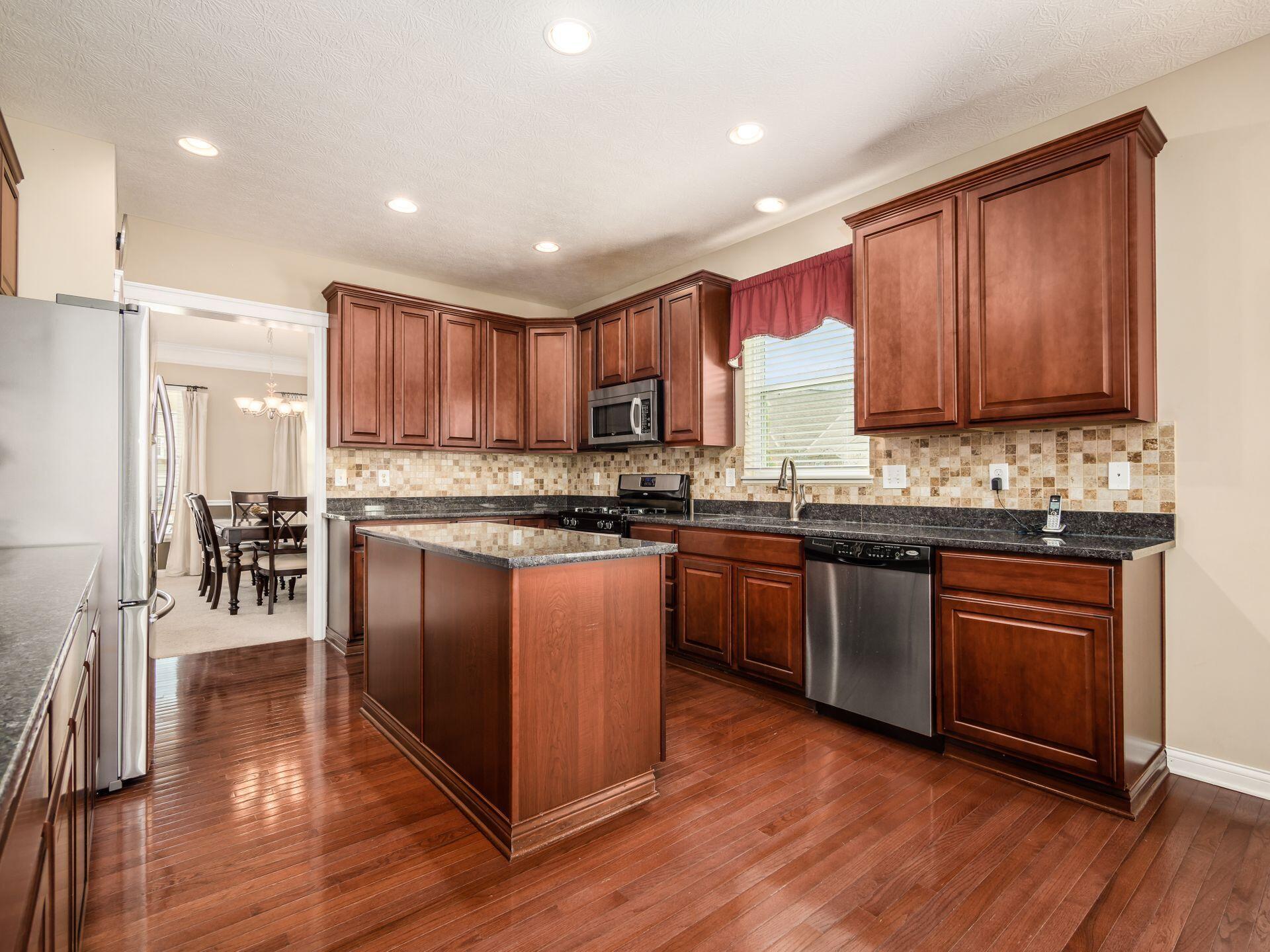 298 Halverston Road Powell, OH 43065 - Photo 12 of 44 Kitchen