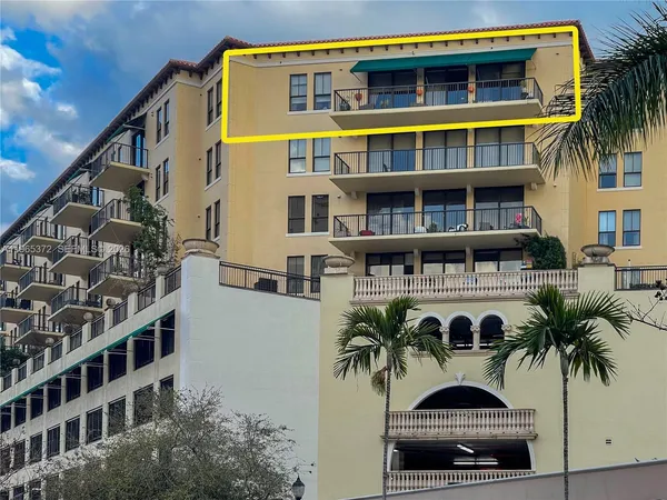 $1,098,000 | 55 Merrick Way, Unit 812, Coral Gables, FL 33134