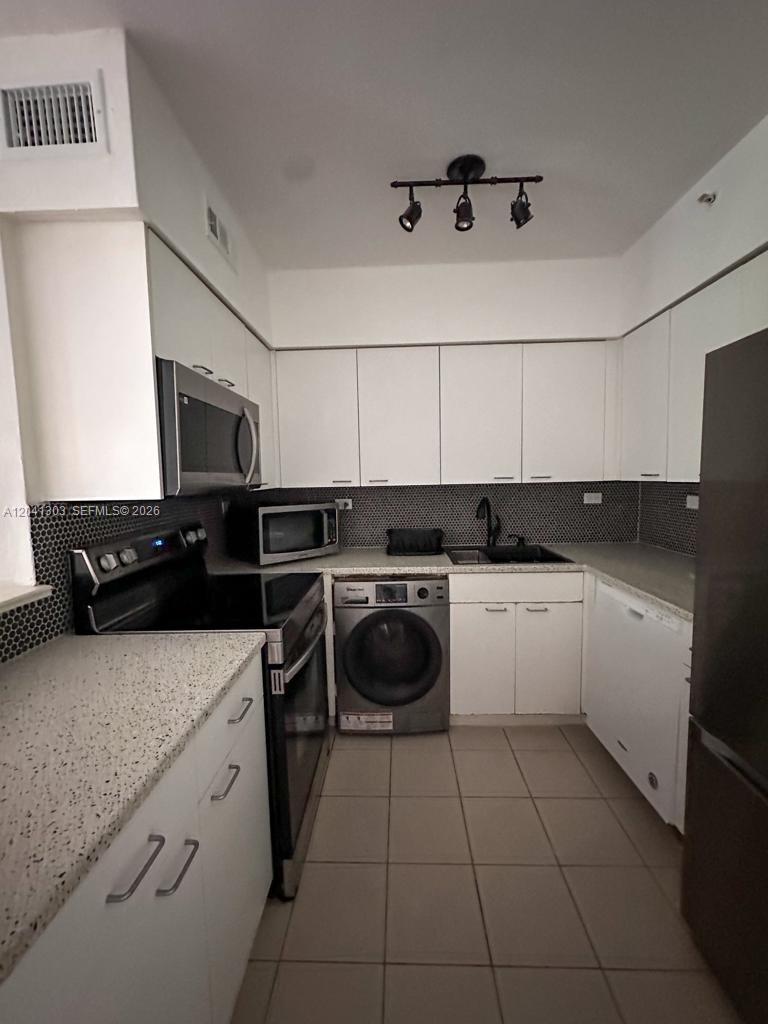 1500 Bay Road, Unit 264S Miami Beach, FL 33139 - Photo 4 of 18