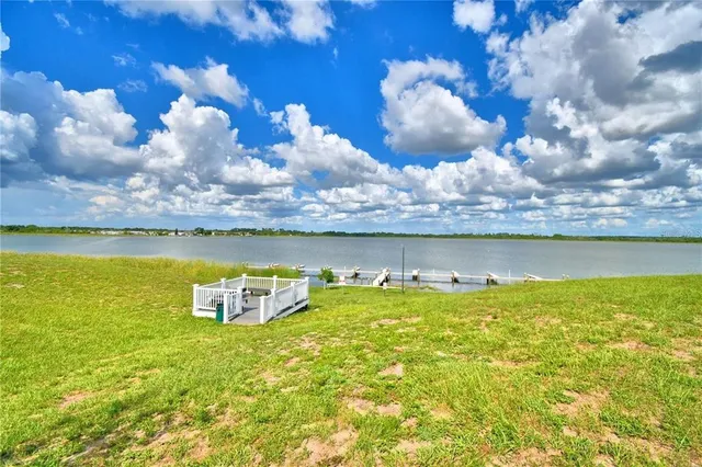 $175,000 | 523 Winter Terrace, Unit 523, Winter Haven, FL 33881