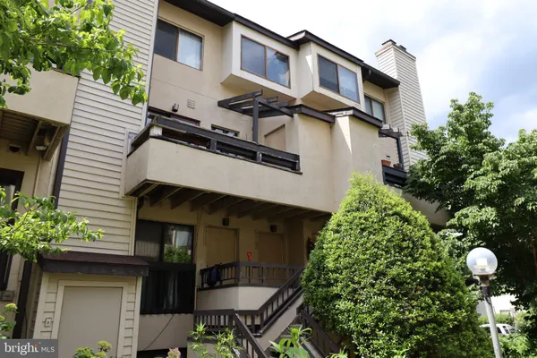 $195,000 | 9709 Hellingly Place, Unit 56, Gaithersburg, MD 20886