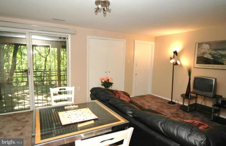 1913 Greenberry Road Baltimore, MD 21209 - Photo 11 of 30 Family Room
