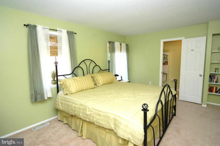 1913 Greenberry Road Baltimore, MD 21209 - Photo 18 of 30 Master Bedroom #2