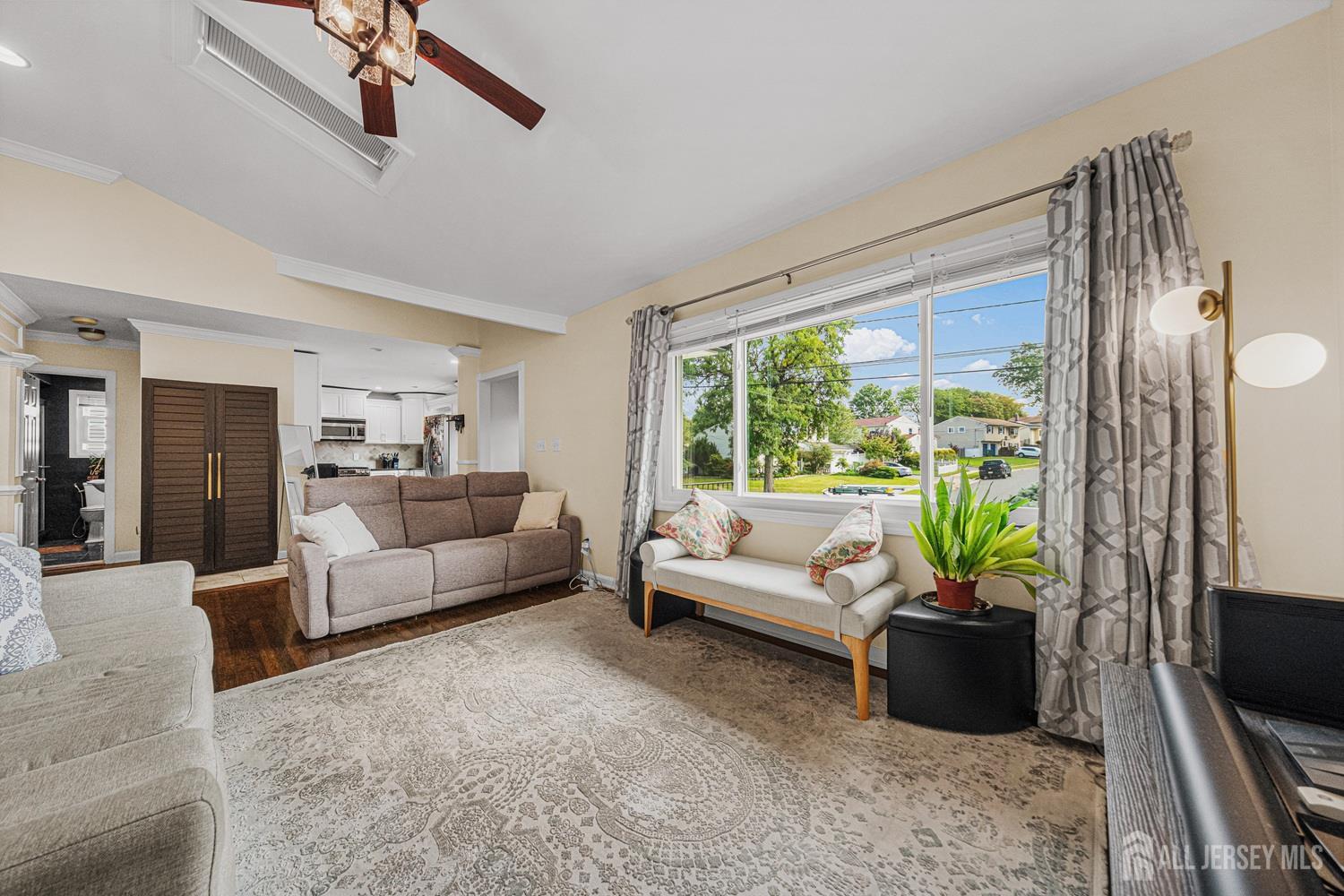56 Rieder Road Edison, NJ 08817 - Photo 5 of 24 Gallery Image 5