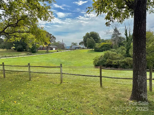 a view of an outdoor space and a yard