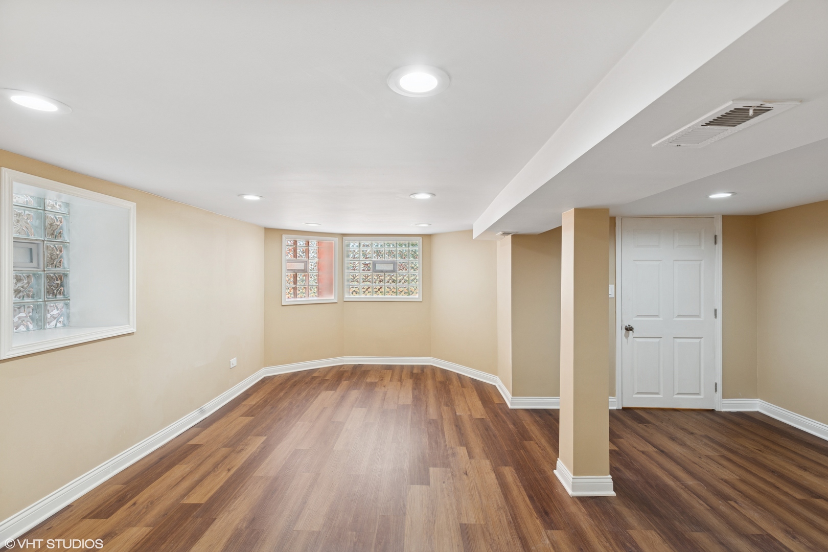 642 East 90th Street Chicago, IL 60619 - Photo 12 of 25