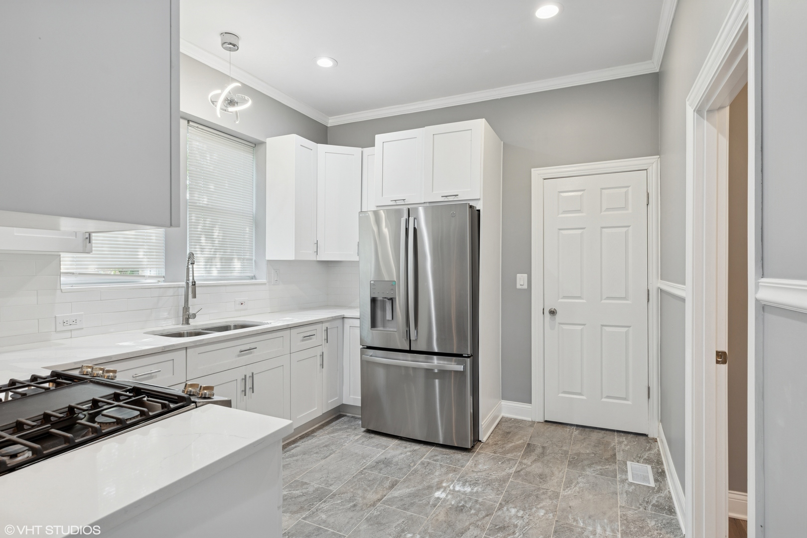 642 East 90th Street Chicago, IL 60619 - Photo 3 of 25