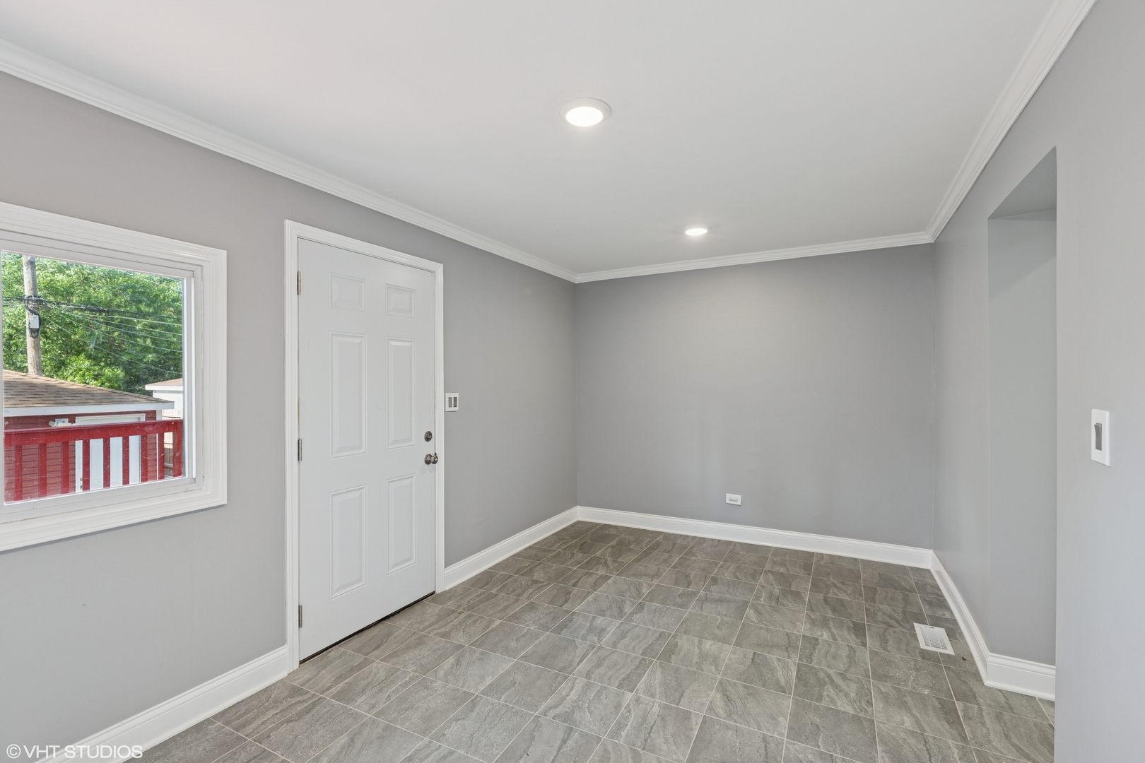 642 East 90th Street Chicago, IL 60619 - Photo 6 of 25