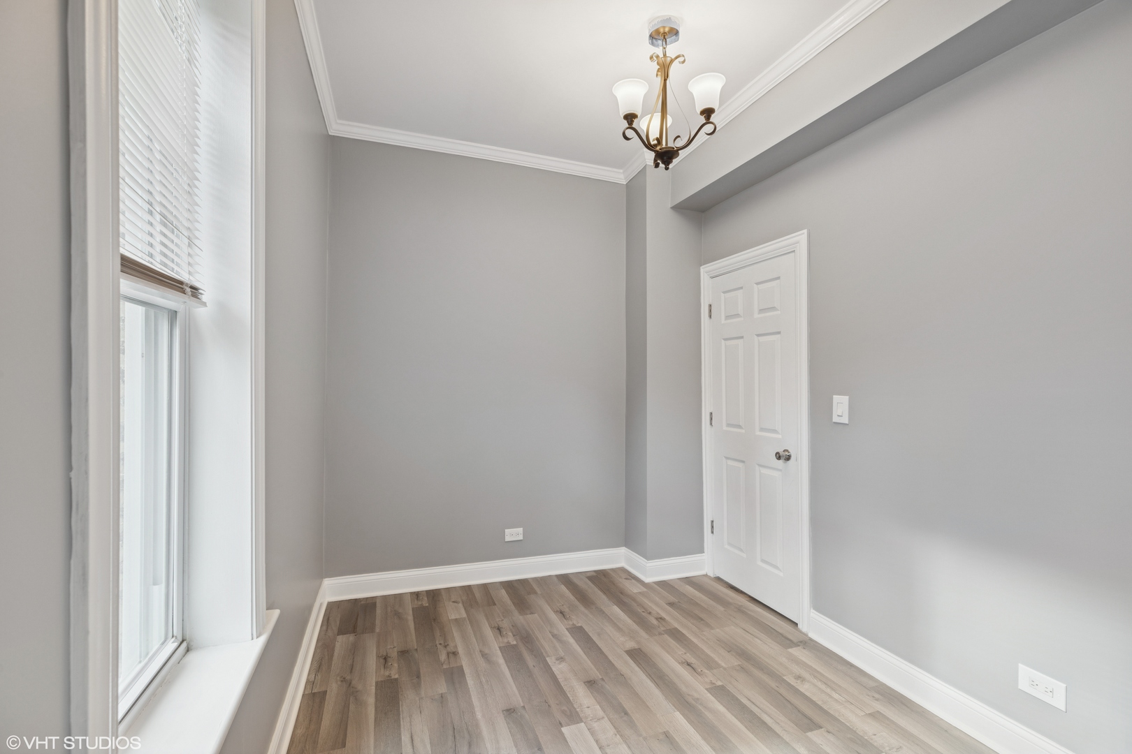 642 East 90th Street Chicago, IL 60619 - Photo 8 of 25