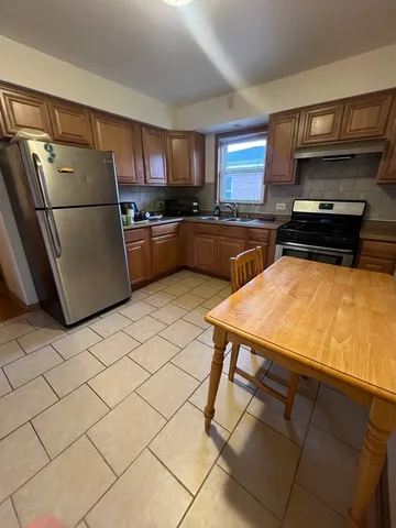 $1,500 | 3954 North Pioneer Avenue, Unit 2S, Chicago, IL 60634