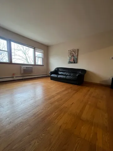 $1,500 | 3954 North Pioneer Avenue, Unit 2S, Chicago, IL 60634