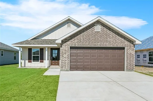 $257,900 | 537 Helis Drive, Waggaman, LA 70094