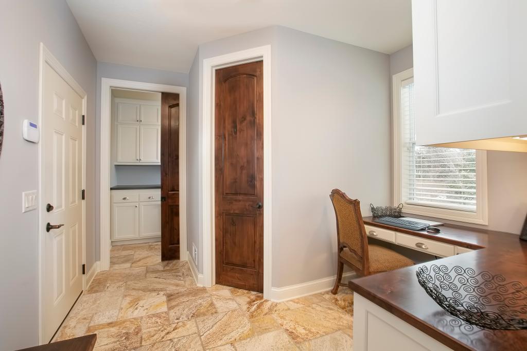 9941 Trails End Road Chanhassen, MN 55317 - Photo 30 of 52 Gallery Image 30