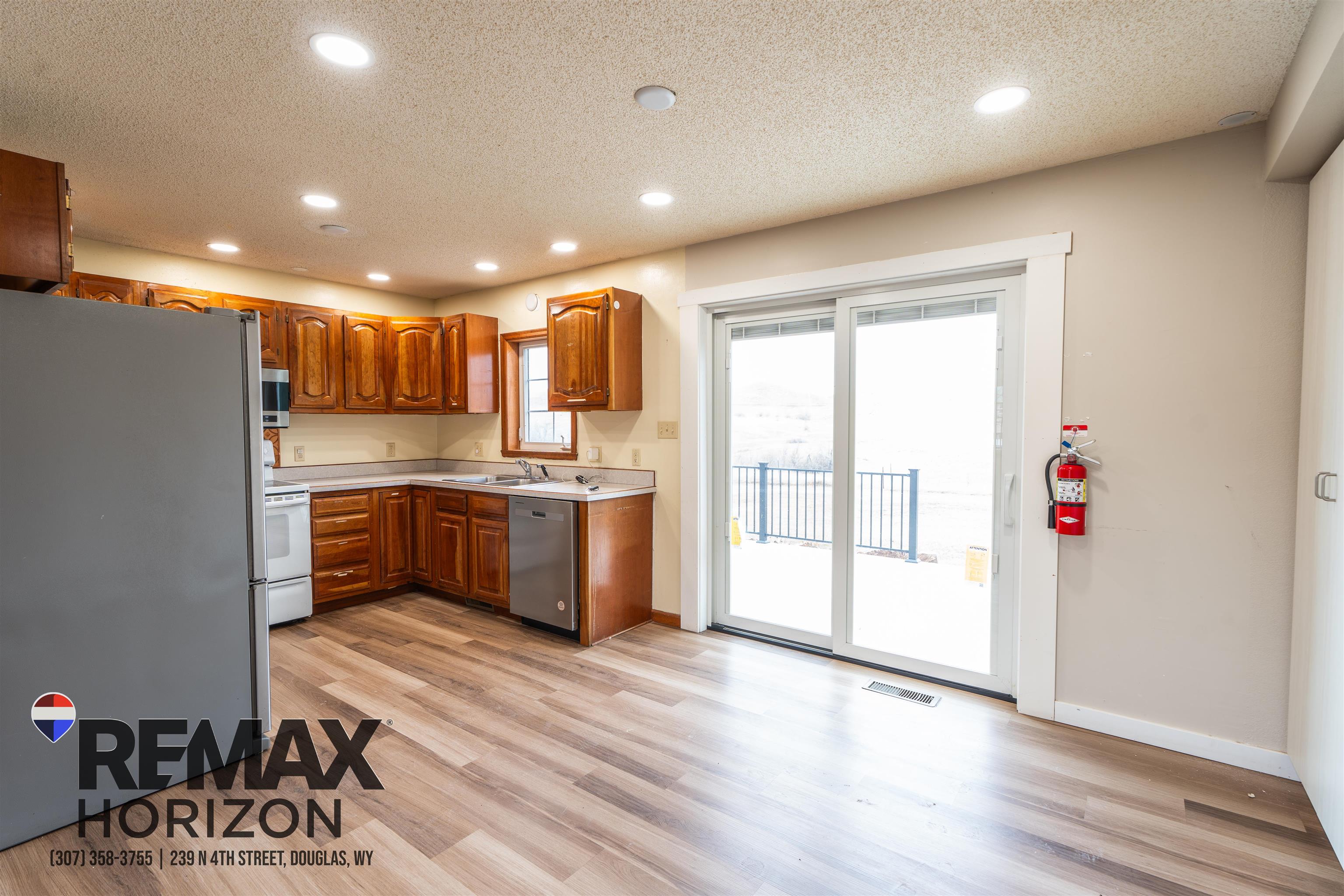 41 Lakeview Drive Douglas, WY 82633 - Photo 11 of 48