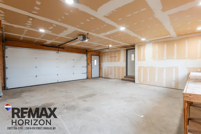 $395,000 | 41 Lakeview Drive, Douglas, WY 82633