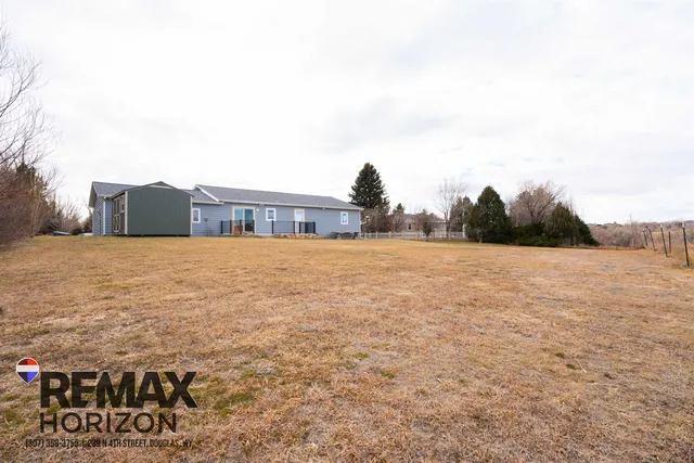 $395,000 | 41 Lakeview Drive, Douglas, WY 82633