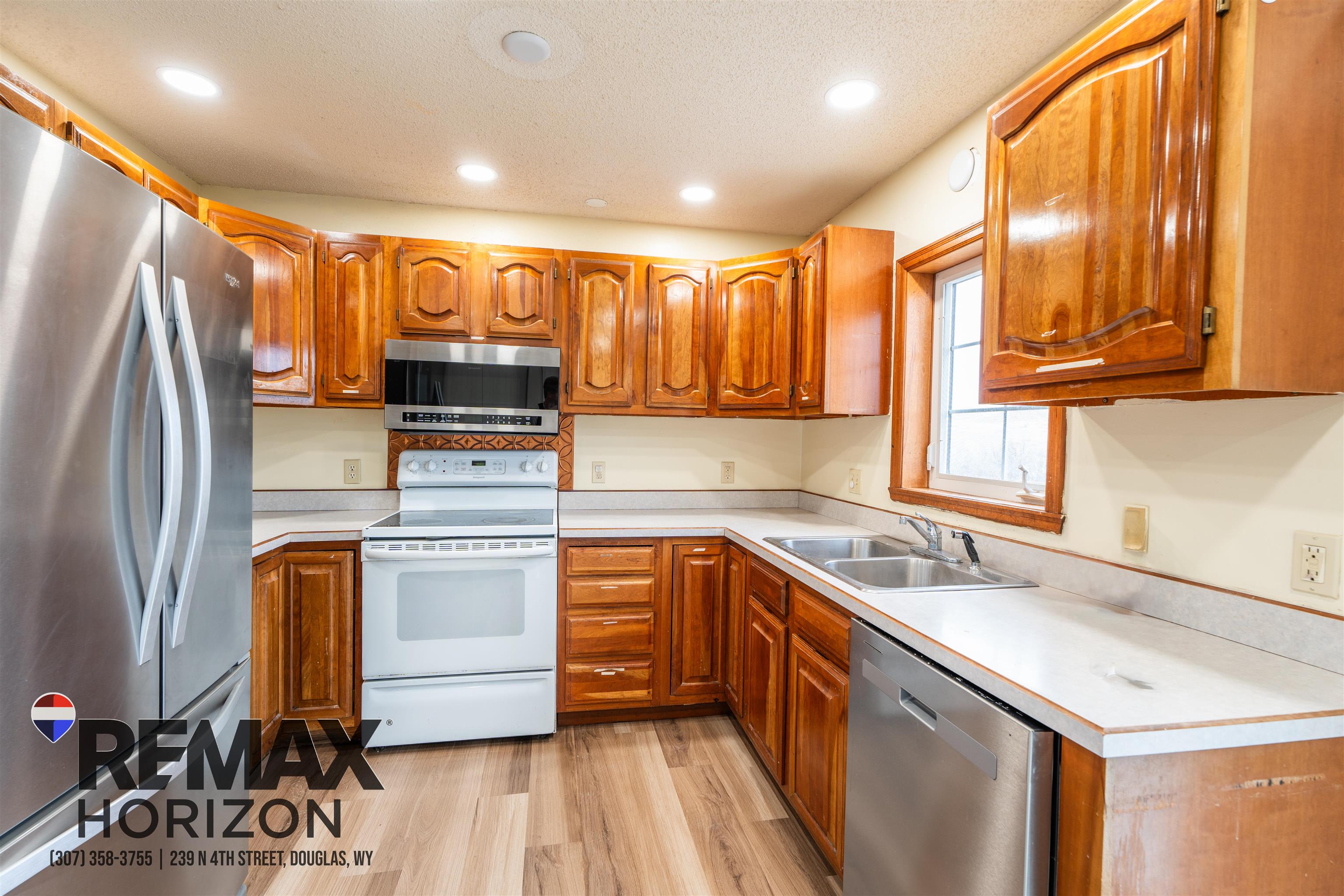 41 Lakeview Drive Douglas, WY 82633 - Photo 10 of 48