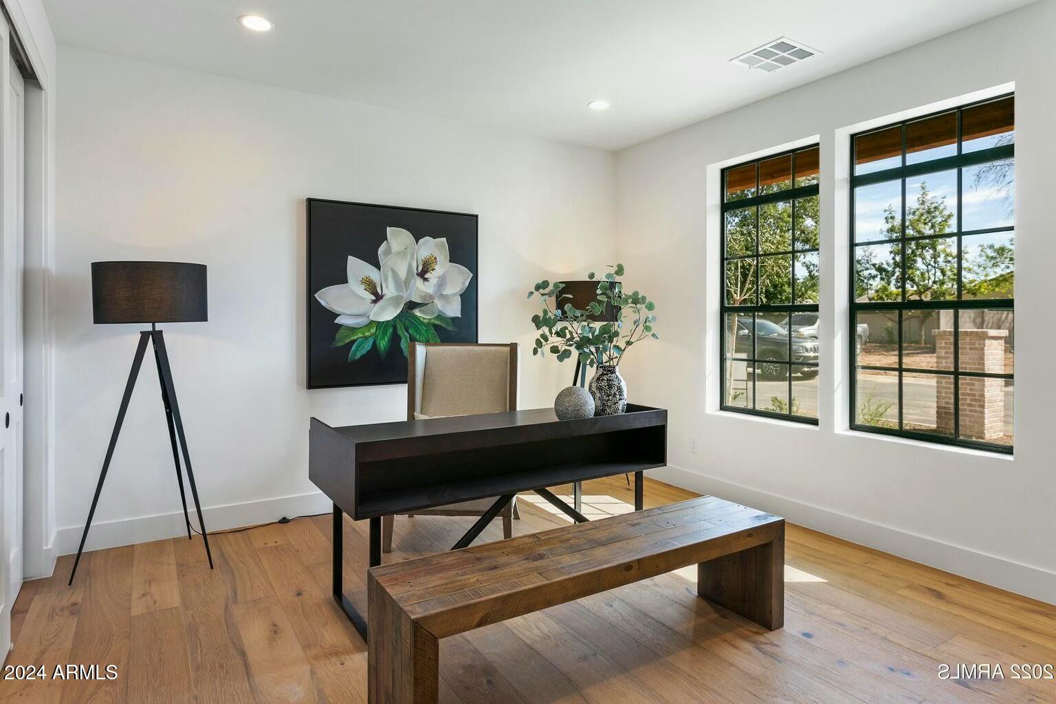 1331 West State Avenue Phoenix, AZ 85021 - Photo 11 of 39 MODEL HOME - FINISHED OFFICE
