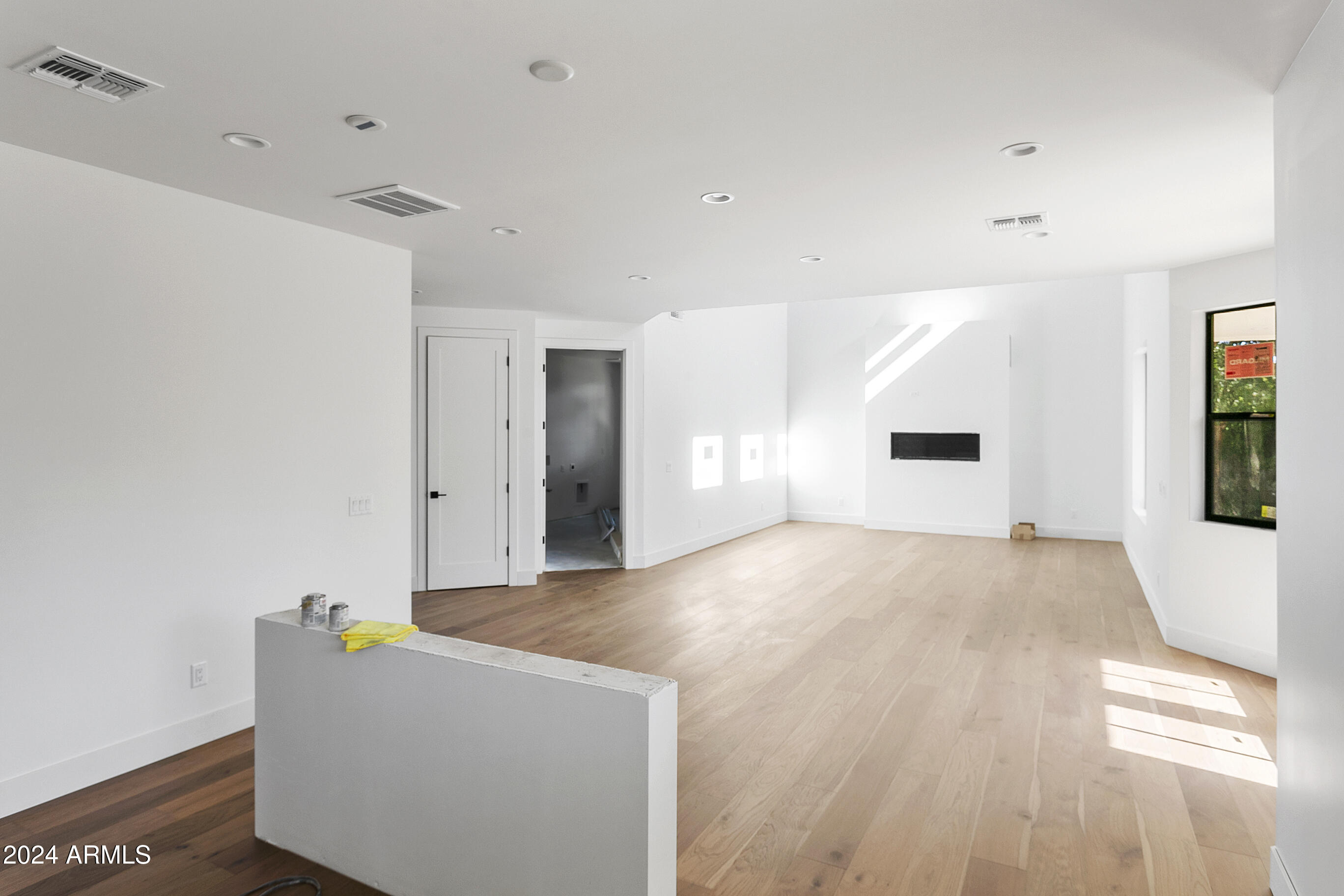 1331 West State Avenue Phoenix, AZ 85021 - Photo 17 of 39 VIEW OF FAMILY ROOM