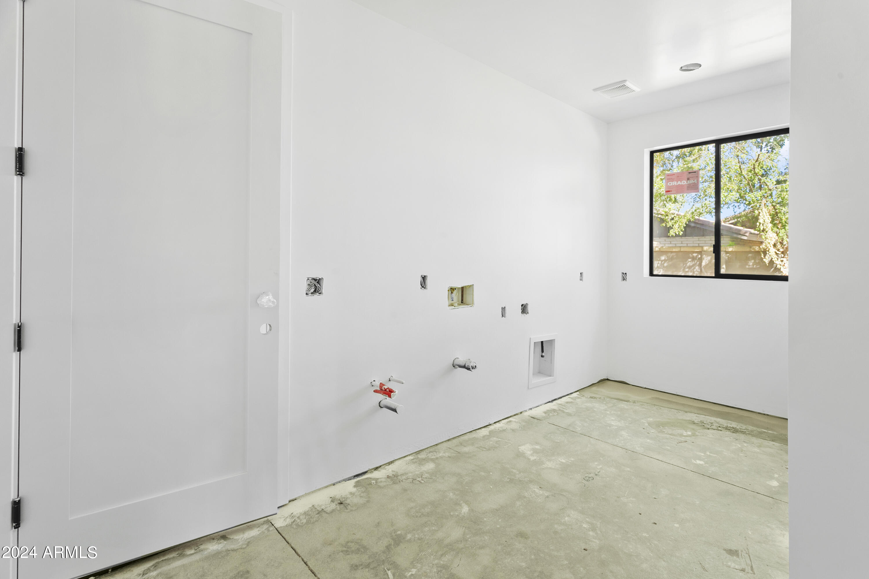 1331 West State Avenue Phoenix, AZ 85021 - Photo 19 of 39 DOWNSTAIRS LAUNDRY ROOM