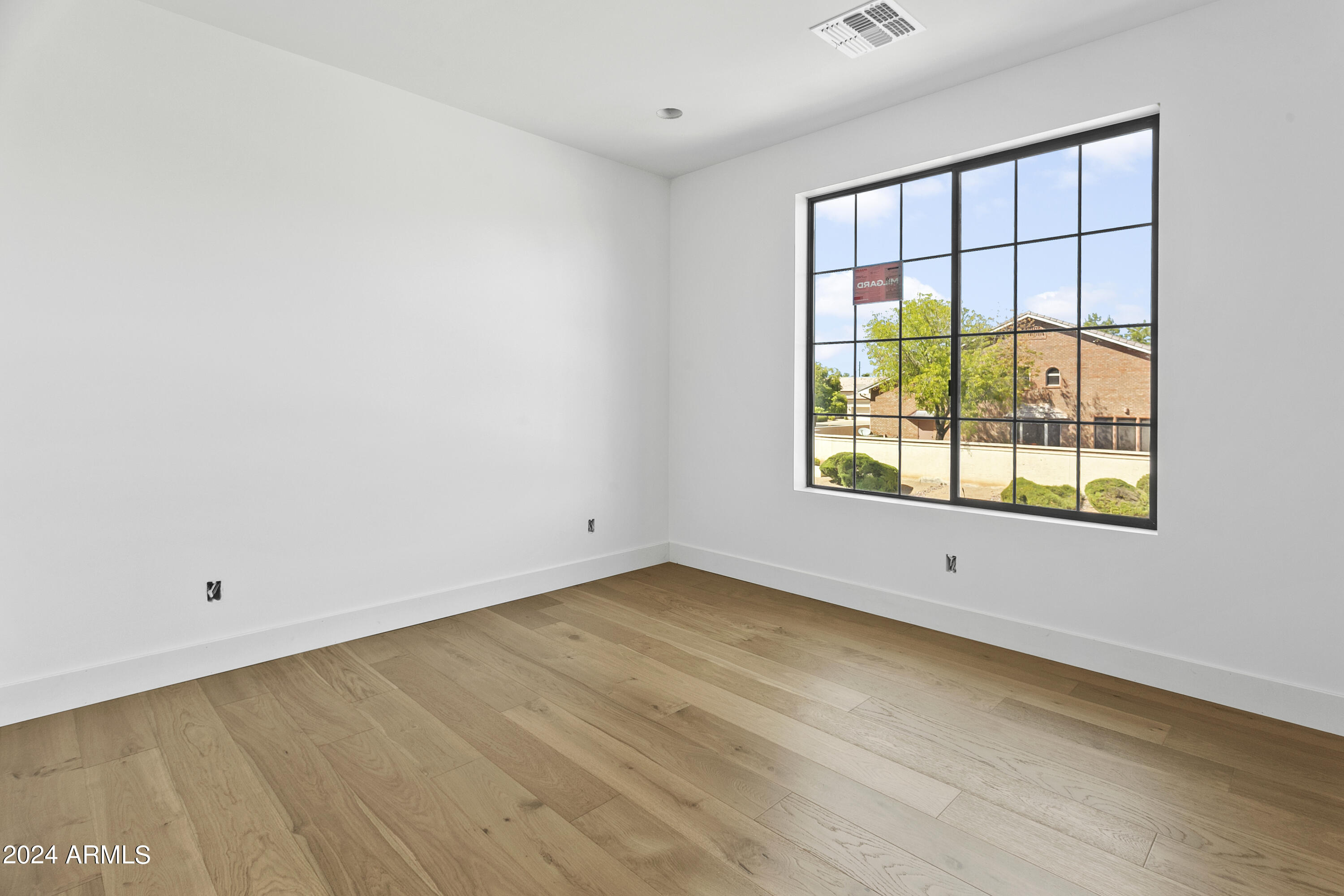 1331 West State Avenue Phoenix, AZ 85021 - Photo 21 of 39 BEDROOM 2