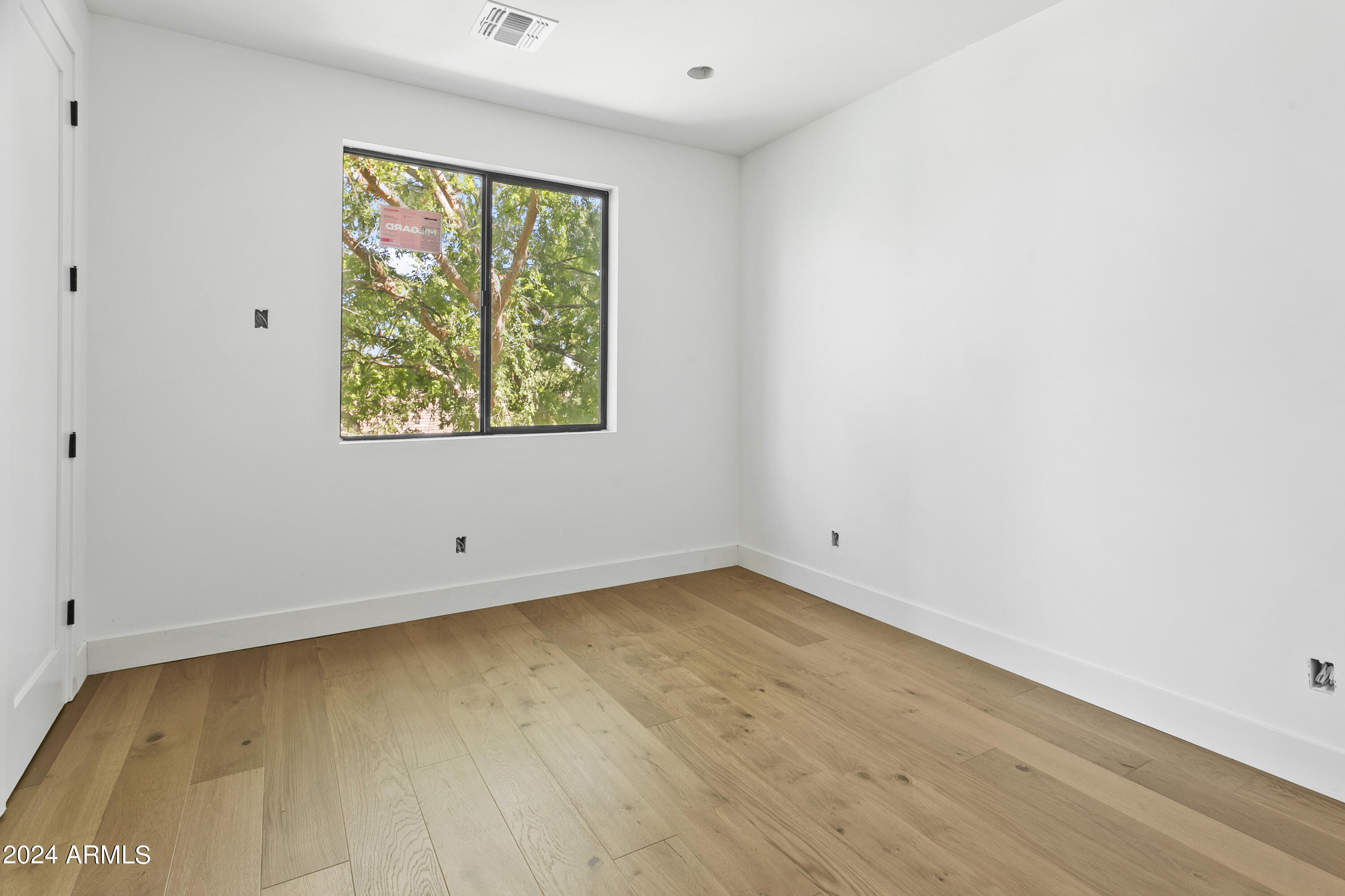 1331 West State Avenue Phoenix, AZ 85021 - Photo 24 of 39 BEDROOM 3